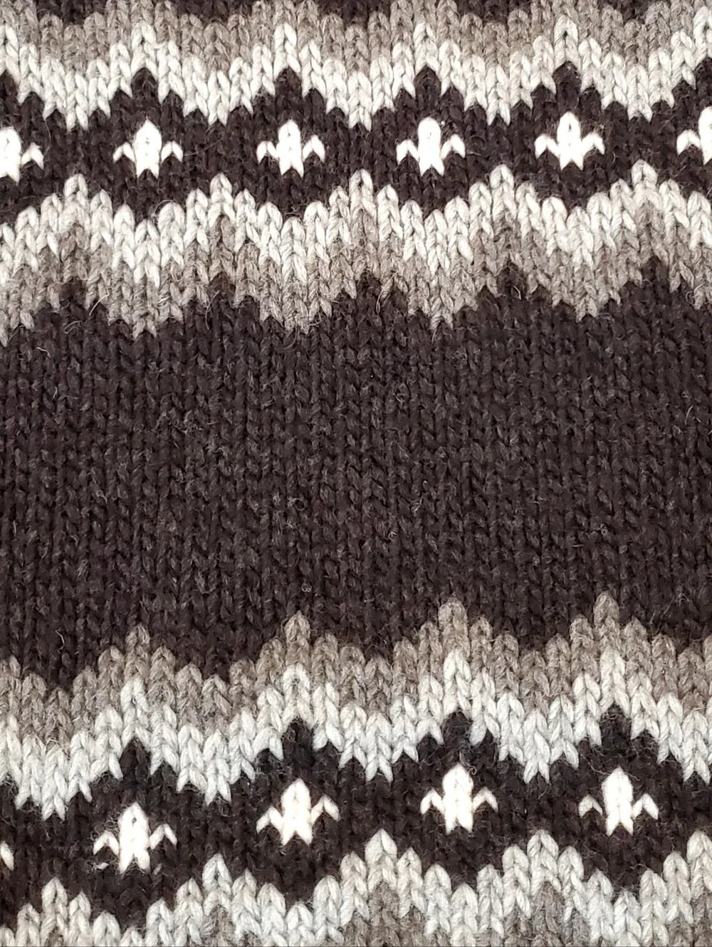 2 Chilly Dog Hand Knitted 10O% Wool Brown Diamonds Sweaters Small/Large LIKE NEW